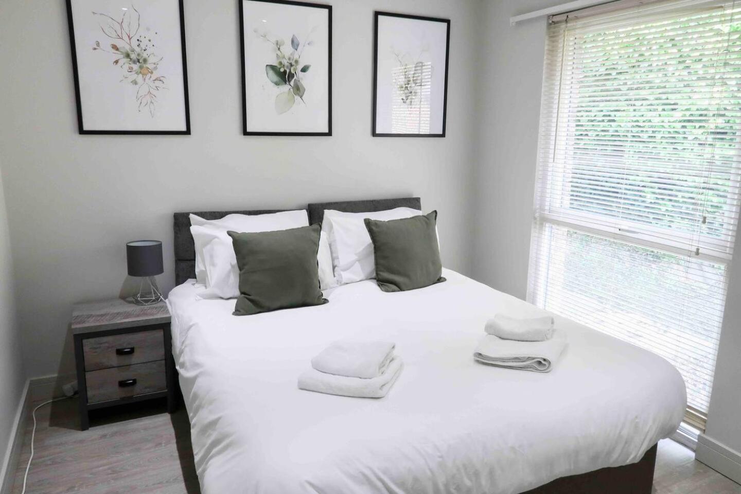 3 Bedroom Bungalow Close To Peak District With Garden Sheffield Extérieur photo