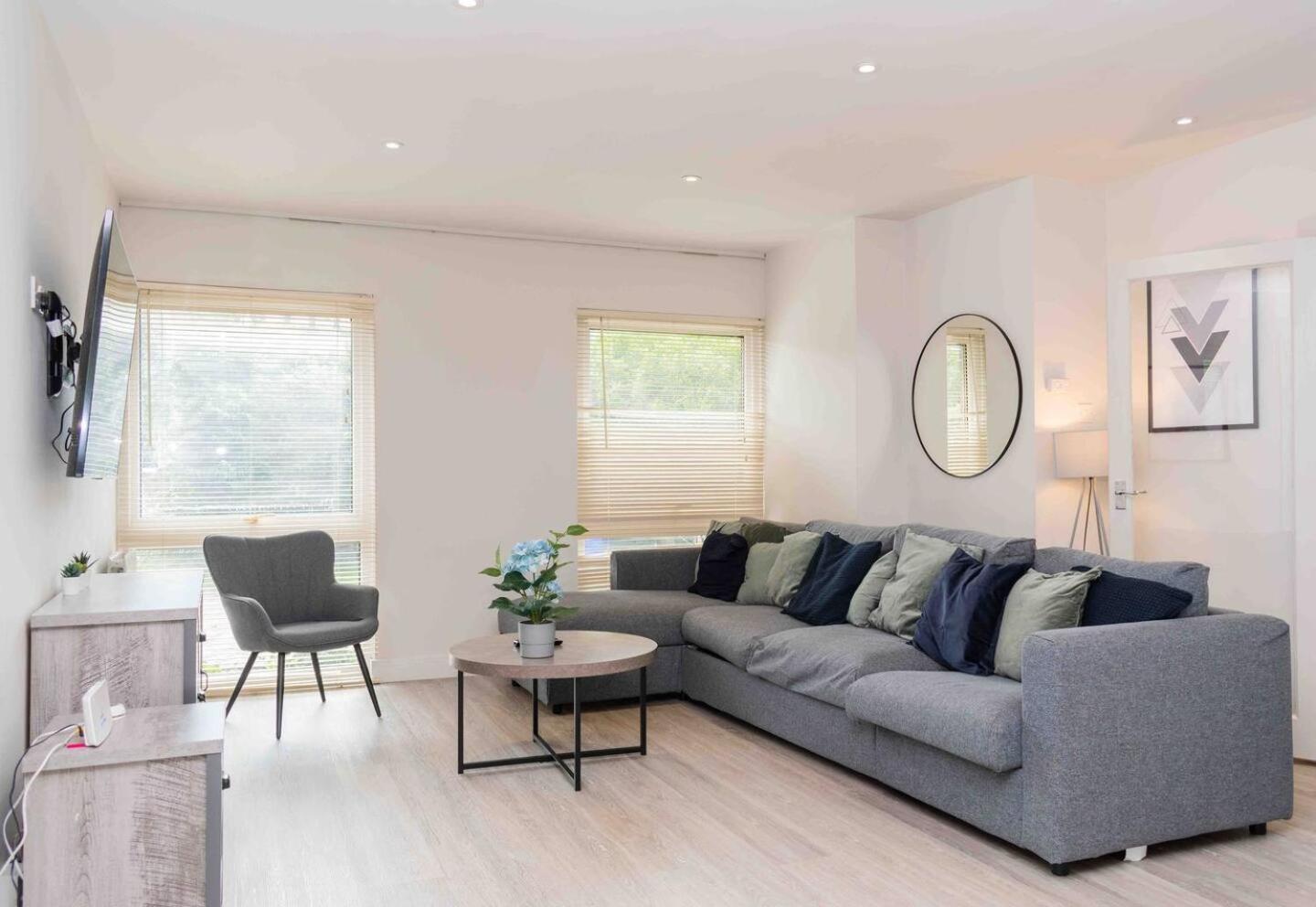 3 Bedroom Bungalow Close To Peak District With Garden Sheffield Extérieur photo